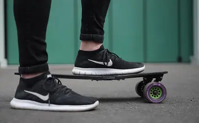 image of Folding Electric Skateboard aims to solve 'last mile' problem